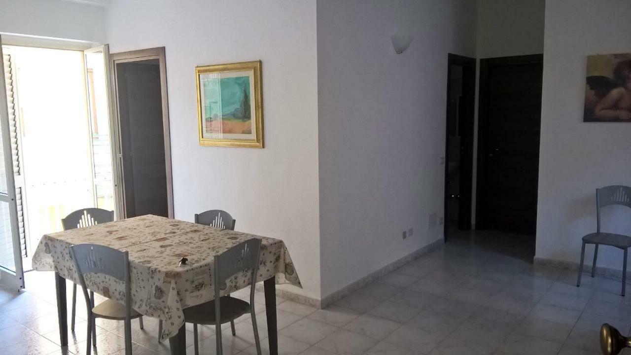 Climatizzato In Centro A 100M Dal Mare Vila Cirò Marina Exterior foto