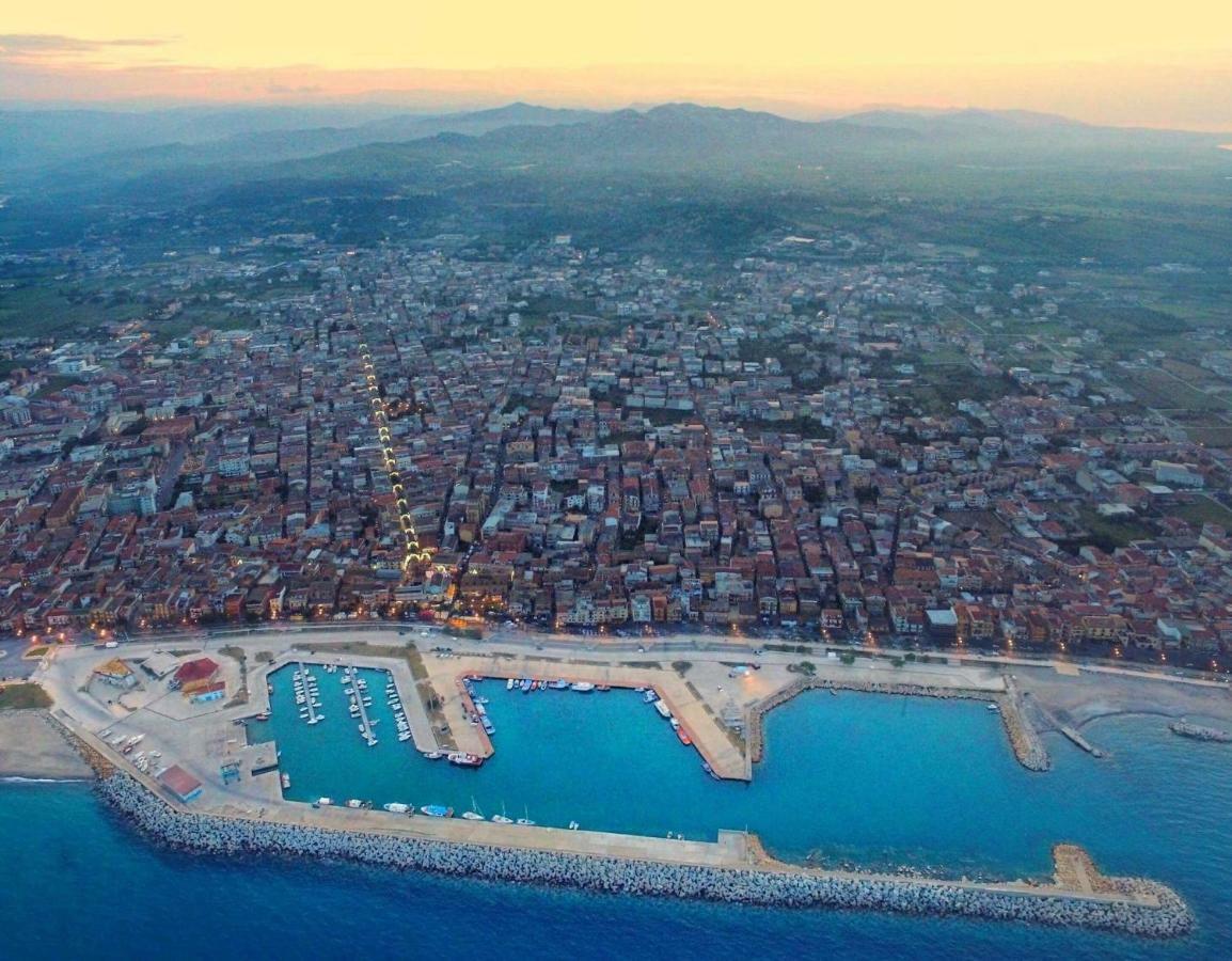 Climatizzato In Centro A 100M Dal Mare Vila Cirò Marina Exterior foto
